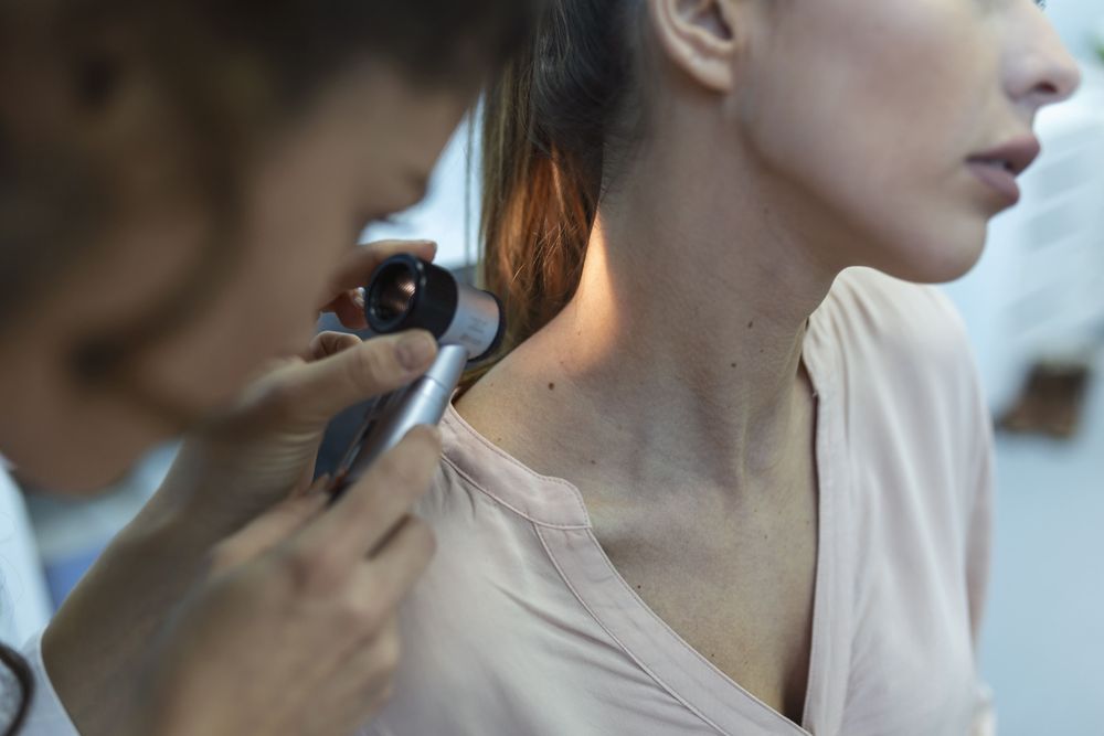 Skin Tags and Moles: When Are They a Cause for Concern? — A Dermatologist's Guide